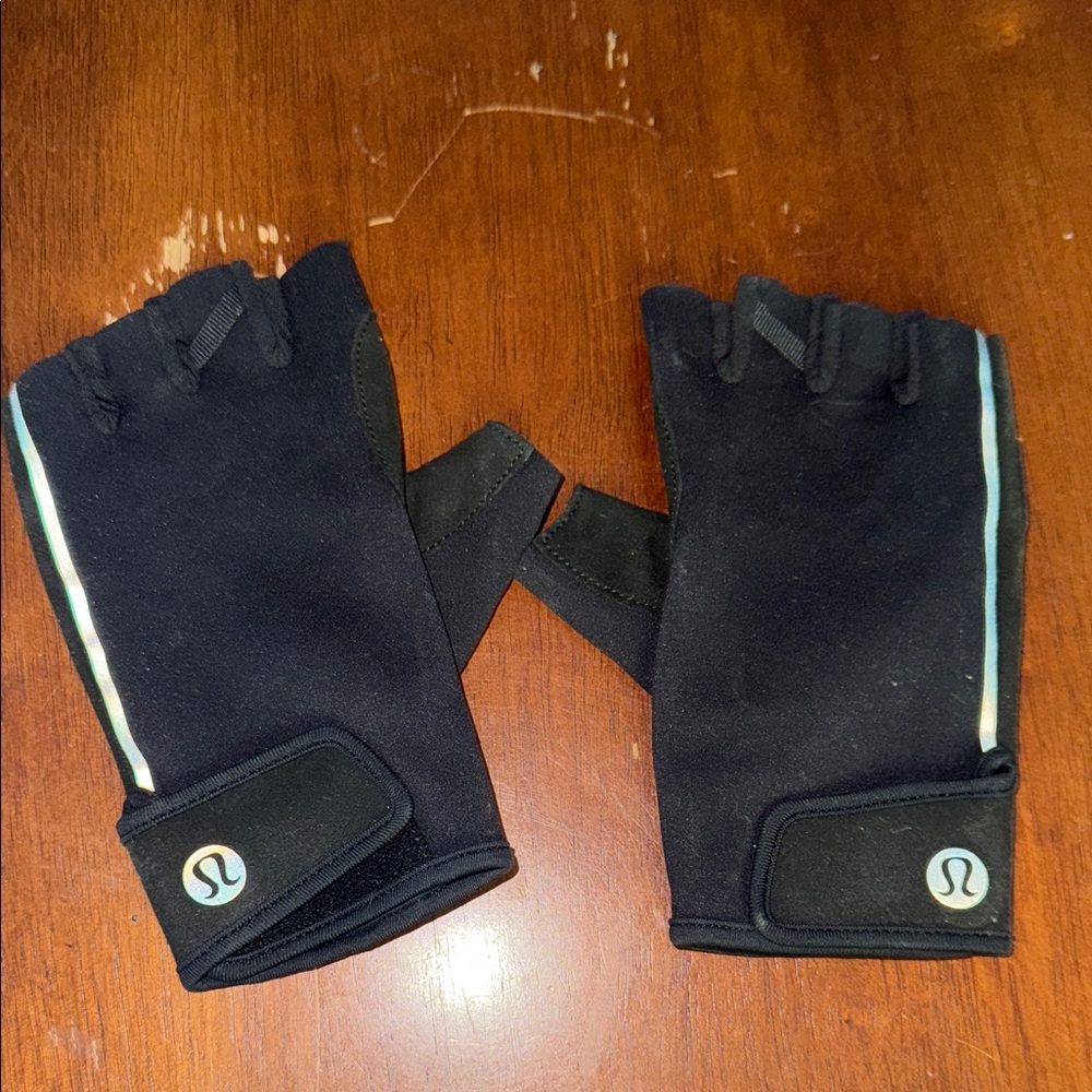 lululemon athletica Black Fingerless Gloves